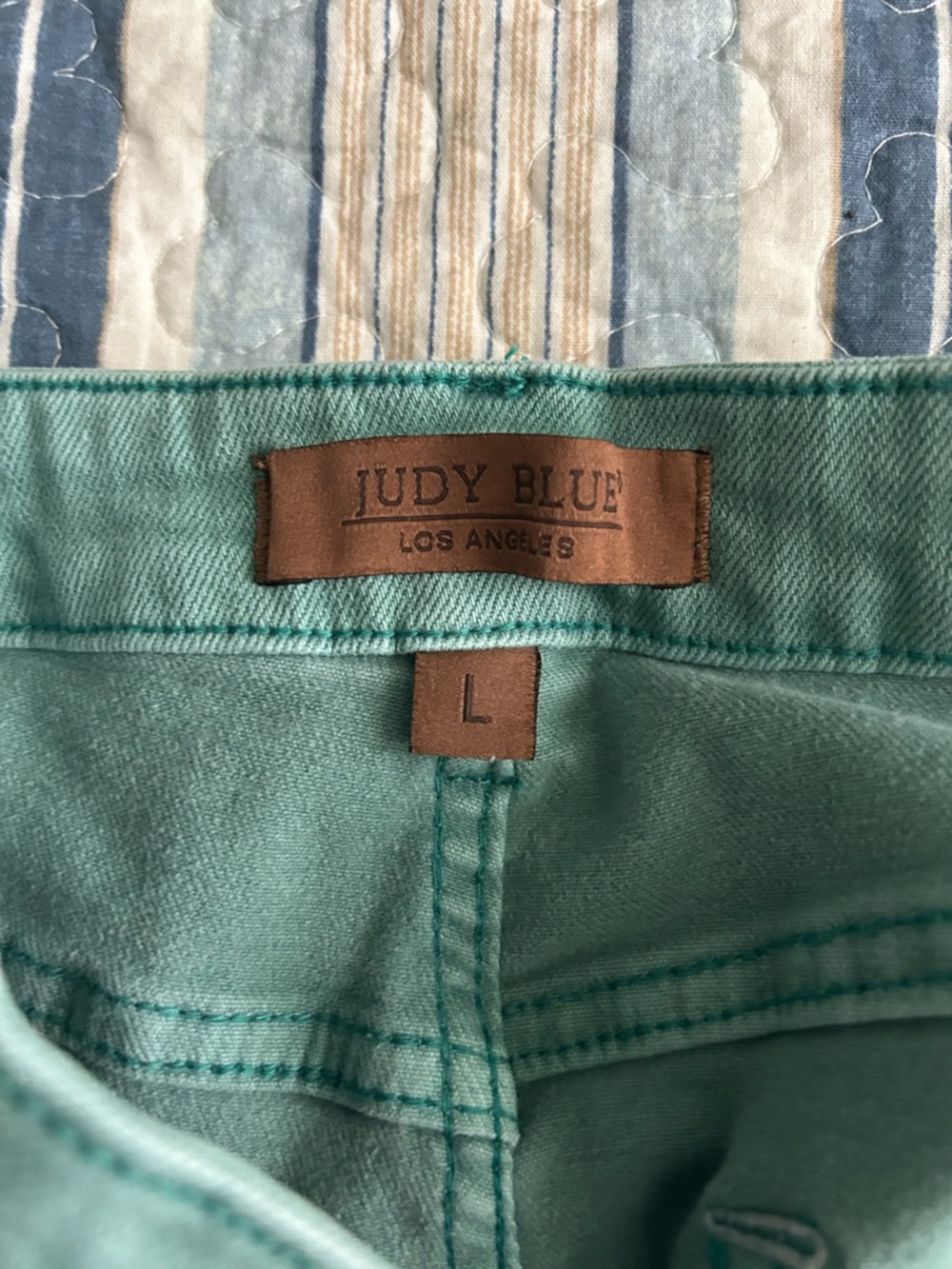 Judy Blue Shorts Denim Jean Green Women’s large Stretch Tummy control Cut Off - Picture 5 of 6